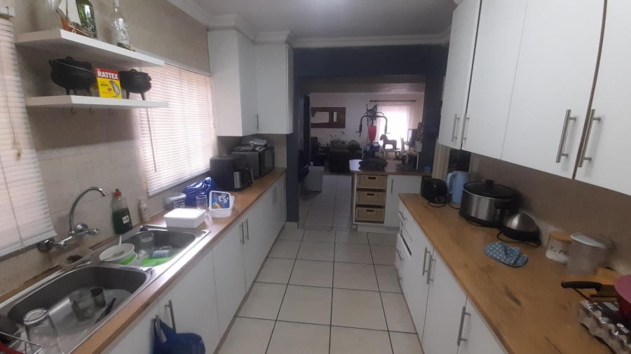 3 Bedroom Property for Sale in Ifafi North West